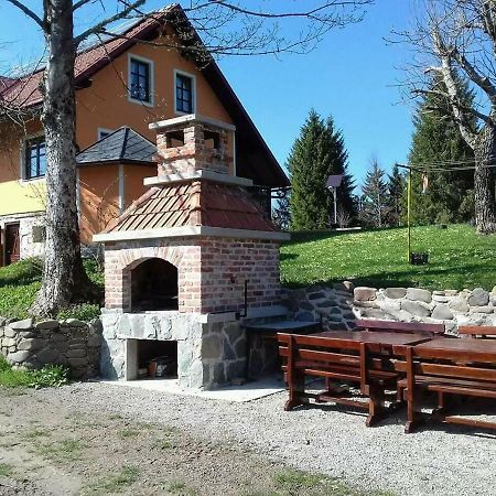 Vila Snjeguljica Goraci Luaran gambar