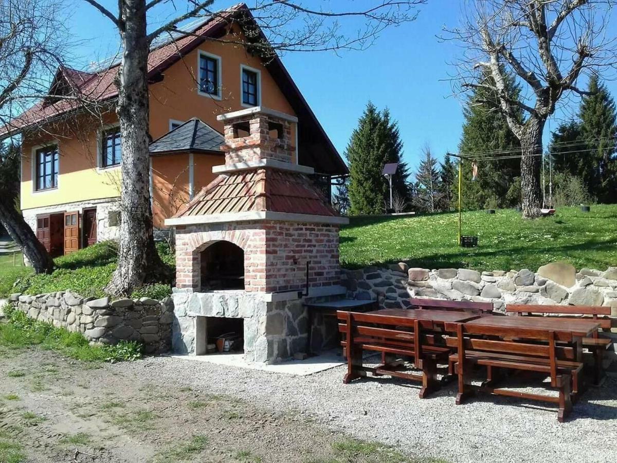 Vila Snjeguljica Goraci Luaran gambar